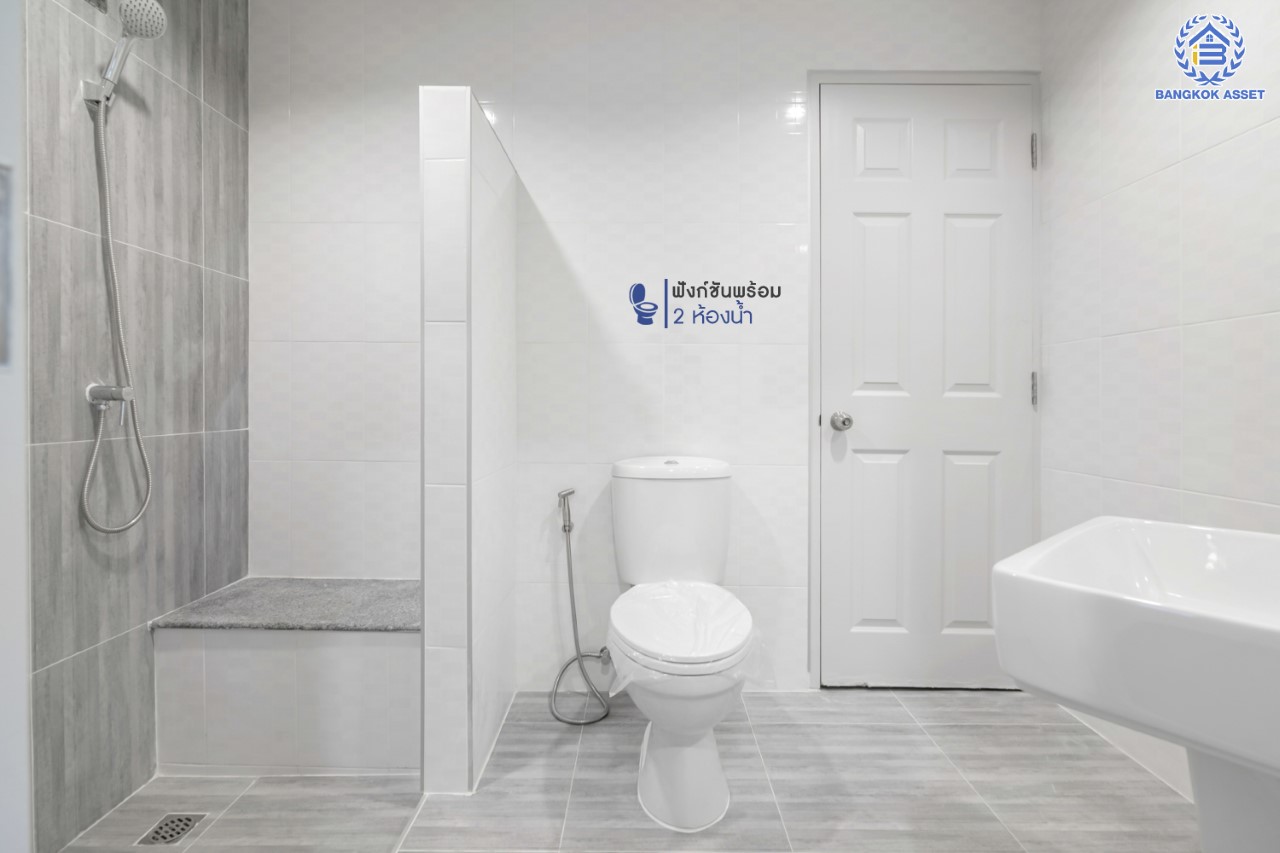 บ้านมือสองตกแต่งใหม่ แบรนด์ L&H ม.พฤกษ์ลดา ติวานนท์-ราชพฤกษ์ เนื้อที่ 51.9 ตร.ว. ฟังก์ชัน 3 ห้องนอน 2 ห้องน้ำ จอดรถได้ 2 คัน บนทำเลติดถนน 345 เชื่อมต่อหลายเส้นทาง ใกล้ทางด่วน "ศรีสมาน"